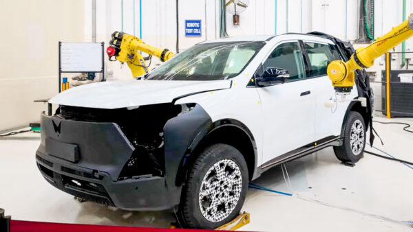 Mahindra XUV.e8 Clicked